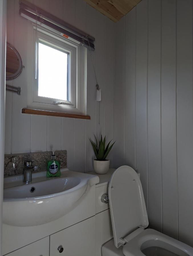 Bespoke Luxury Huts With Hot Tubs. Located In The Black Mountains. Llanveynoe Extérieur photo